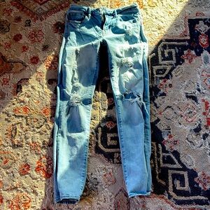 American eagle ripped jeans  size 30x34